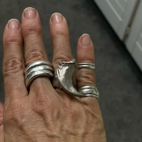 Sterling silver sand casted bear claw ring - Picture 9 of 14